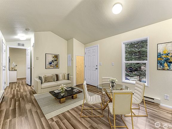 3rd image of 4220 Brays Way