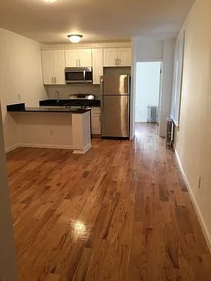 Rented by Arena Real Estate | media 27