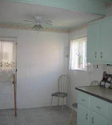 Eat-in Kitchen