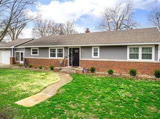 655 Pine Ave, Neoga, IL 62447