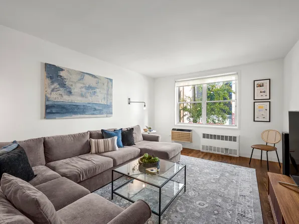 100 West 12th Street image 2 of 13