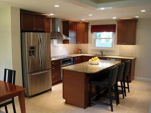 2nd image of 1903 Beechwood Dr