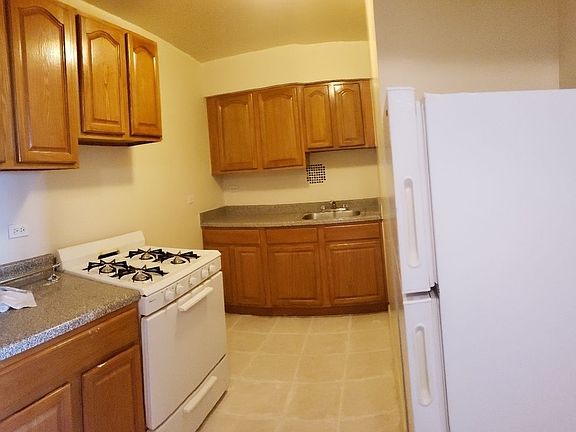 5th image of 465 E 7th St #6Z