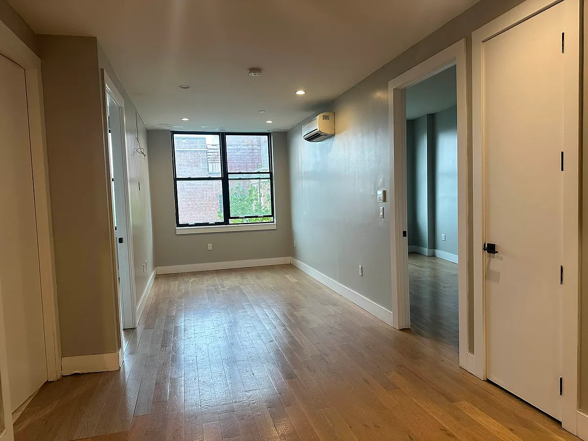 Building Photo - 540 E 138th St #3D