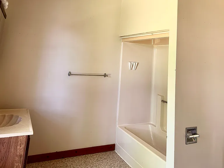 475 S Main St #1 — Photo 10