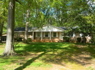 109 Valley Rd, Greenwood, SC 29646