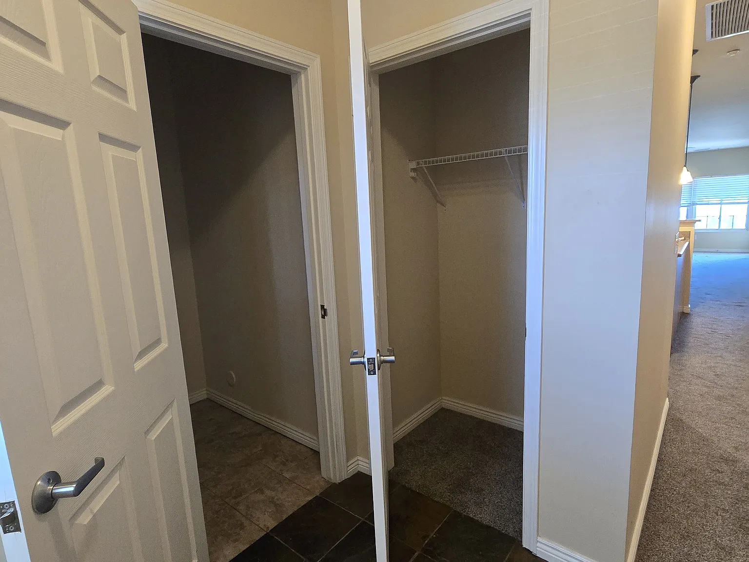 2 bed, 1160 sqft, $2,550 — Photo 3