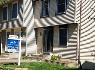210 Marcum Ct, Sterling, VA 20164