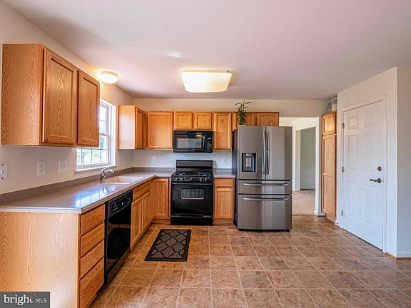 5th image of 11800 Fullers Ln