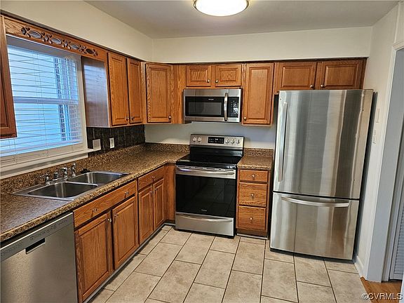 4th image of 2915 Haddington Ct Unit 2915