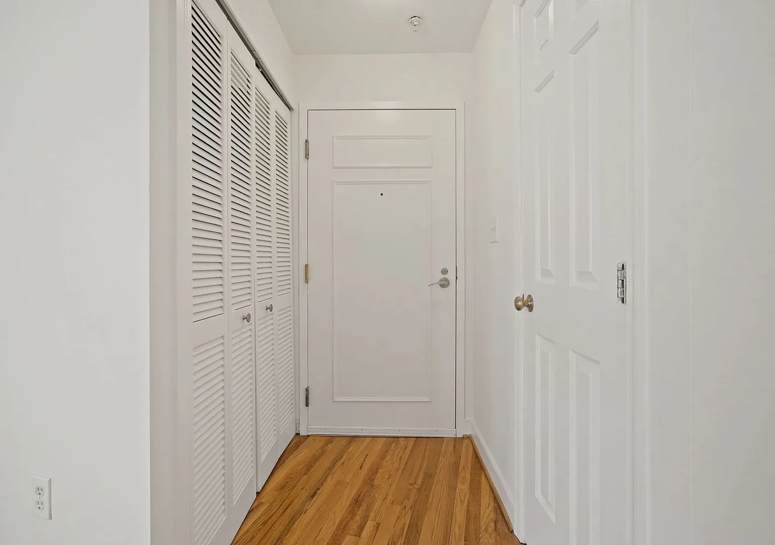 1827 Florida Ave NW — Photo 2