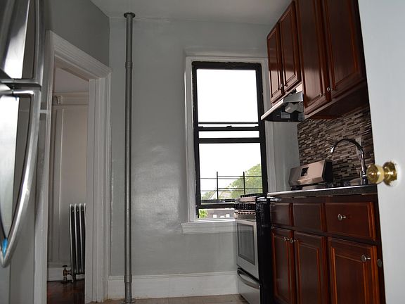 4th image of 145 S 4th Ave APT 3