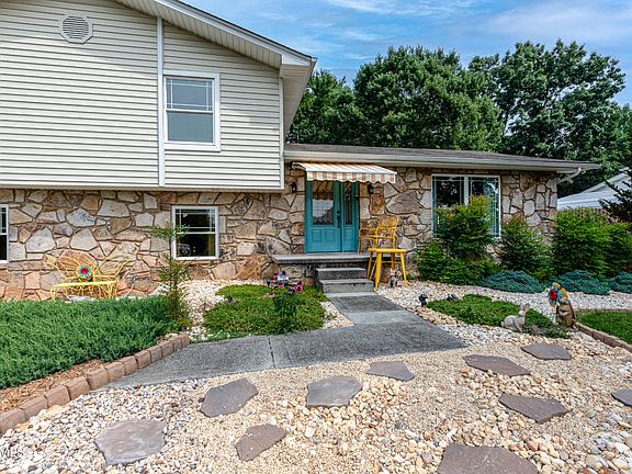 2nd image of 9215 Mirkwood Dr