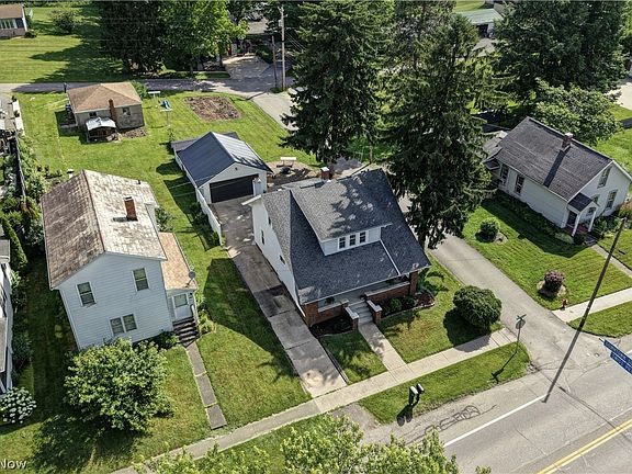 4th image of 917 W Main St