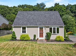 212 Curtiss St, Southington, CT 06489