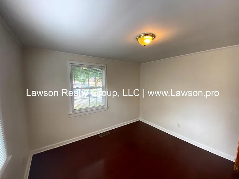 2420 Winthrop Ave SW — Photo 16