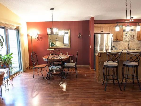 850 Martha Lake Ct, Shoreview, MN 55126