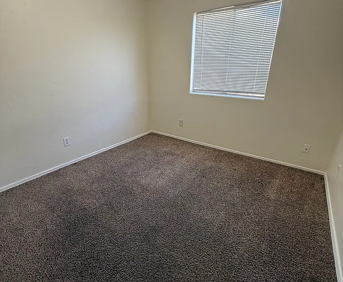 1284 W Laporte Ln — Photo 12