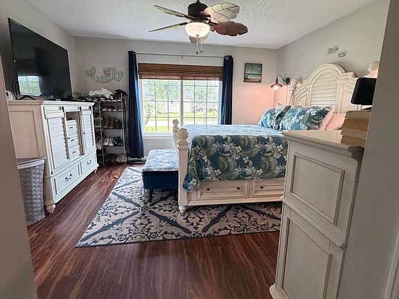 2nd image of 3812 HIDEAWAY Lane #3812