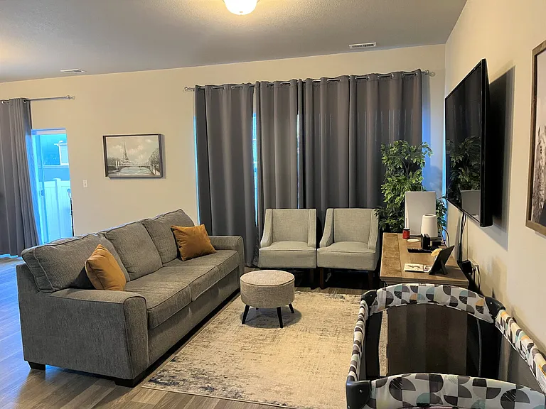 4400 Gneiss Loop — Photo 3