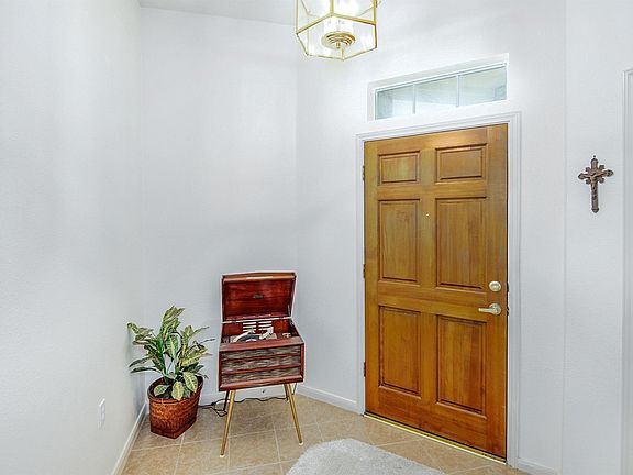 5th image of 902 Peach Blossom Dr