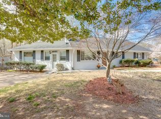 7137 Murray Ln, Annandale, VA 22003