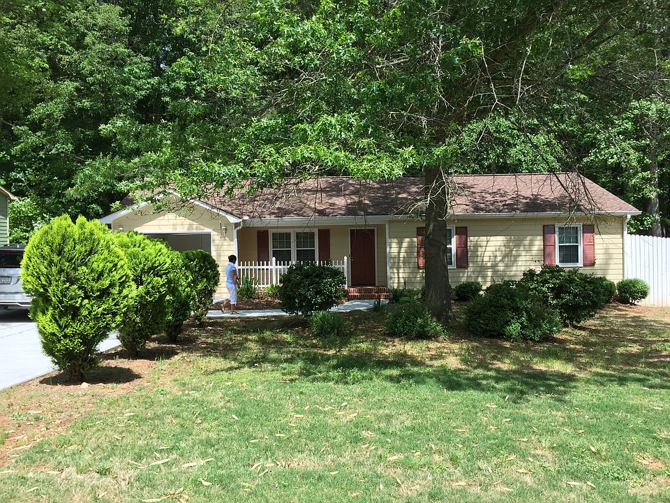 1st image of 1652 Daniel Ln
