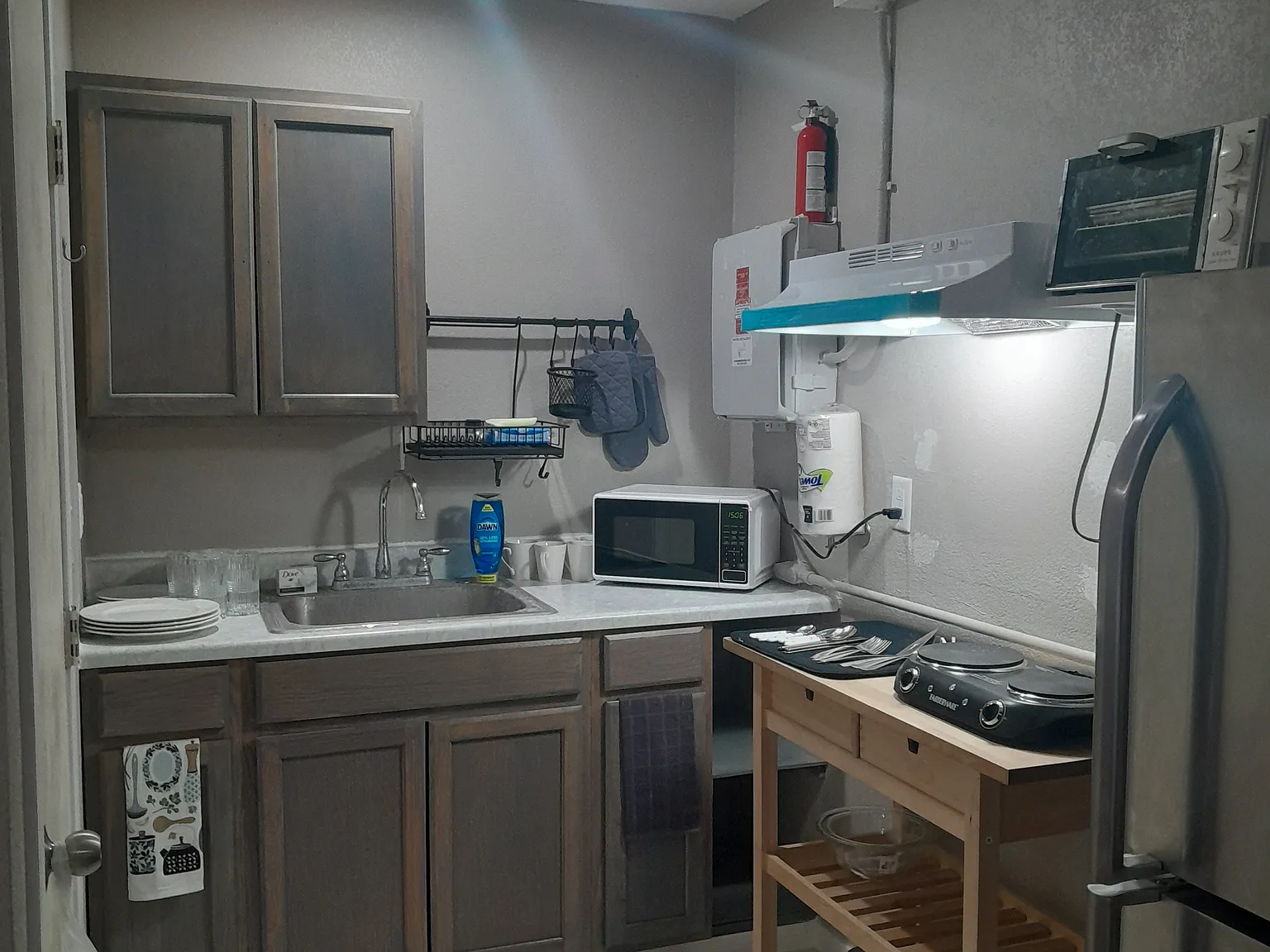 Studio, 320 sqft, $850 — Photo 2