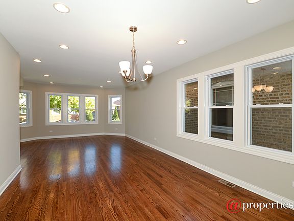 Living Room / Dining Room
