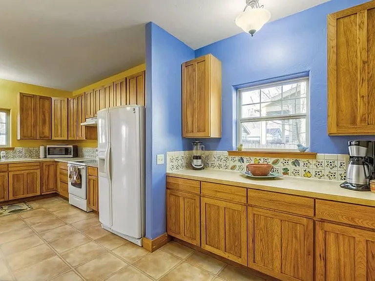 1822 Jefferson Ave — Photo 4