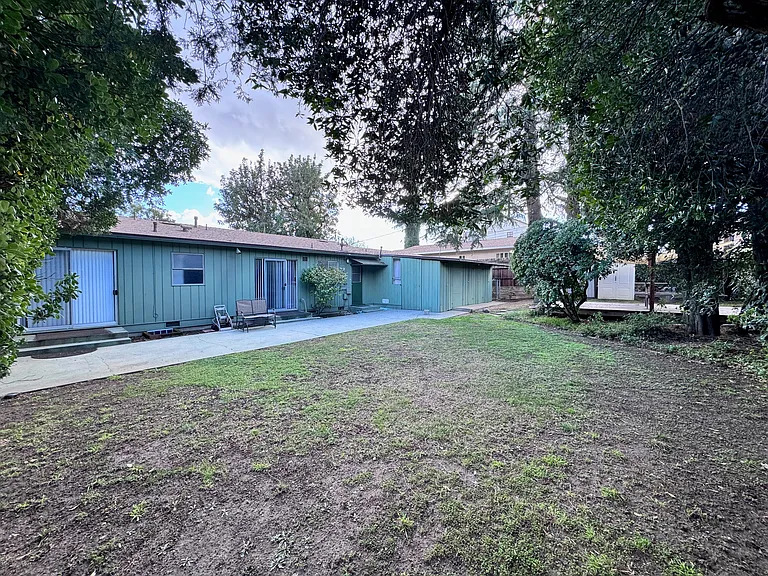 2455 Cooley Pl — Photo 33