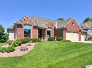 10006 S 175th Cir, Omaha, NE 68136