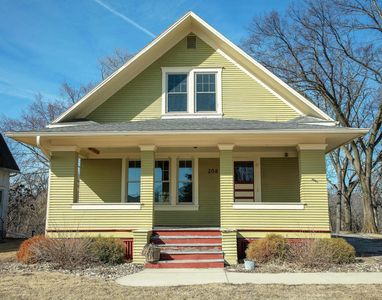 208 1st Ave, Frederika, IA, 50631