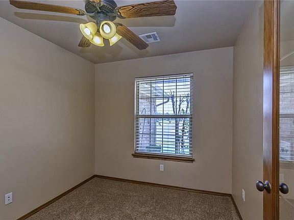 4th image of 2505 SE 89th Ter