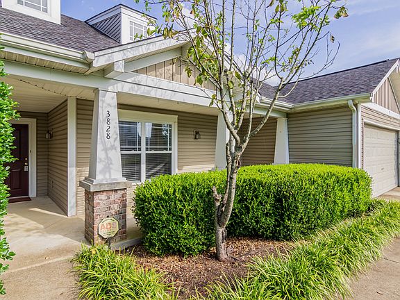 4th image of 3828 Williamette Dr