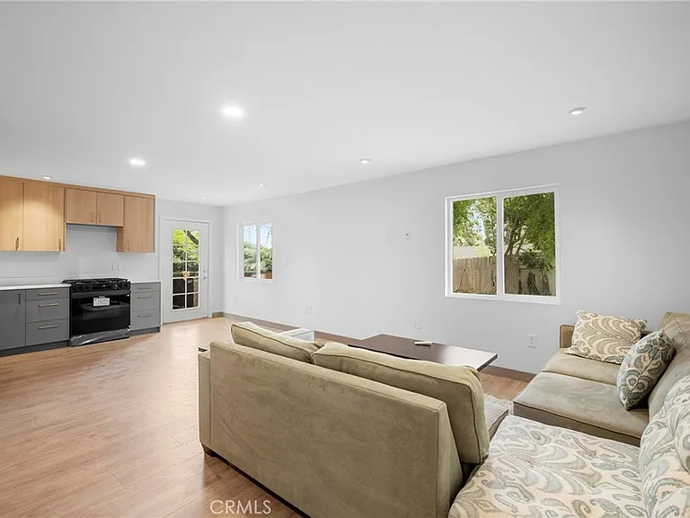 10377 McBroom St #B — Photo 5