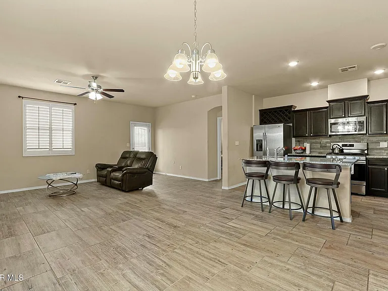 3909 Desert Dunes Dr — Photo 5