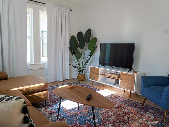 3rd image of 417 Margaret Ave
