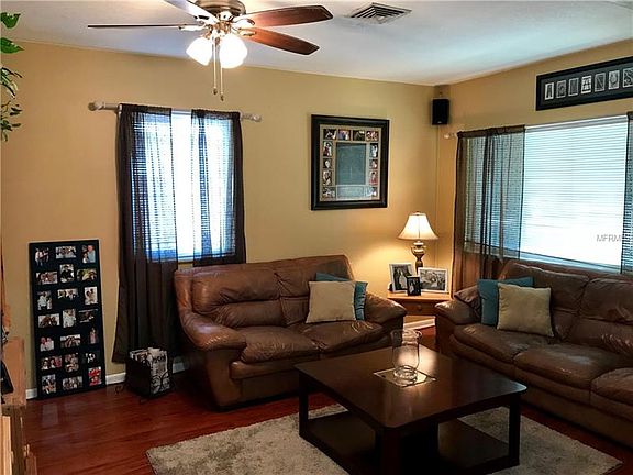 3rd image of 11006 N Oakleaf Ave