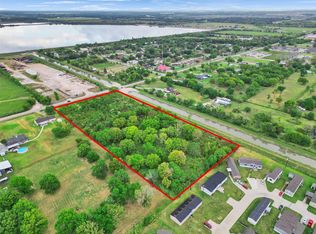 2020 E Wallisville Rd, Highlands, TX 77562