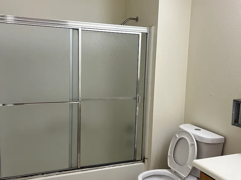 WESTMARC APARTMENT HOMES — Photo 19
