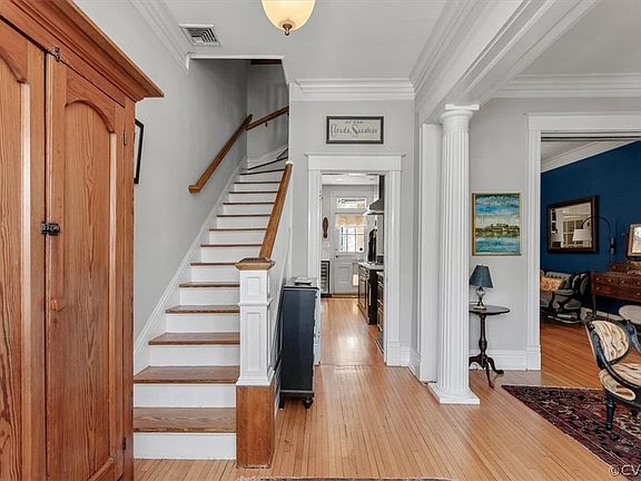 3rd image of 3013 Grove Ave