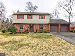 301 Harrington Rd, Havertown, PA 19083
