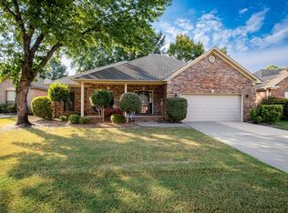 129 Limoges Ct, Maumelle, AR 72113