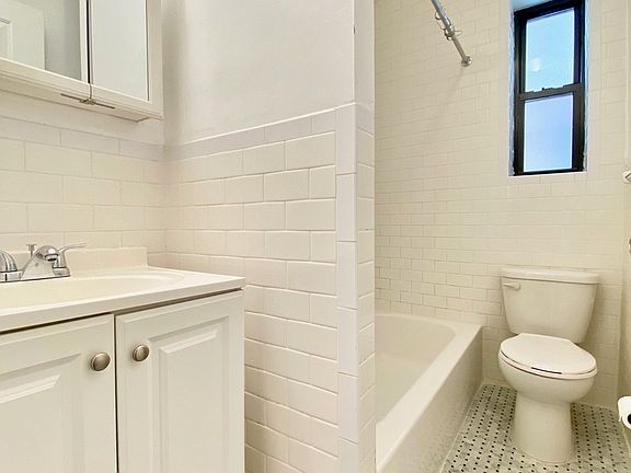 5th image of 301 Sterling St APT 1A