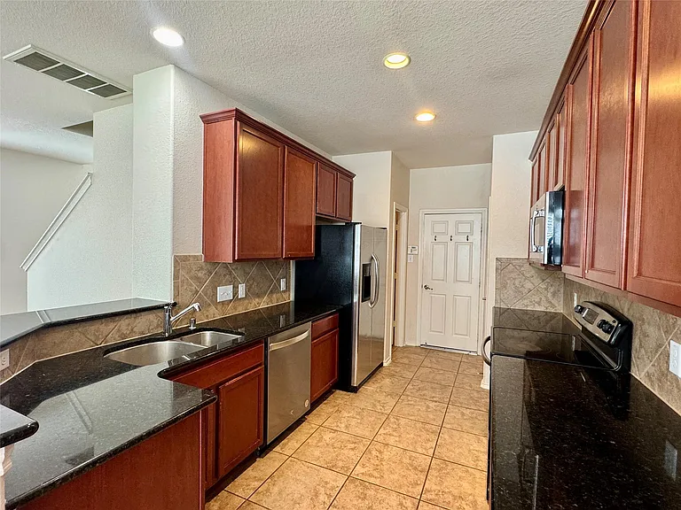 6407 Densberry Ln — Photo 5