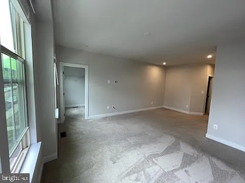 42595 Burbank Ter — Photo 28