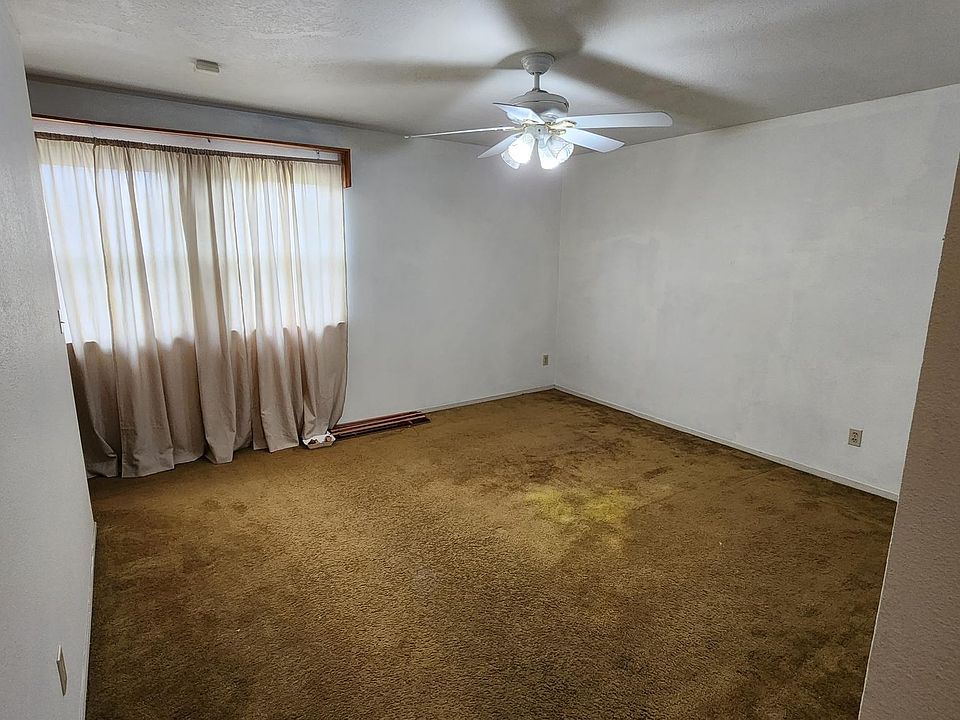 1st image of 4041 Estate Dr