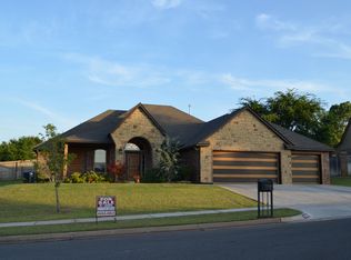 2004 Marymount Rd, Norman, OK 73071