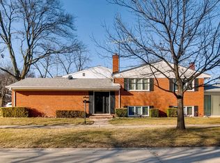 1201 Good Ave, Park Ridge, IL 60068